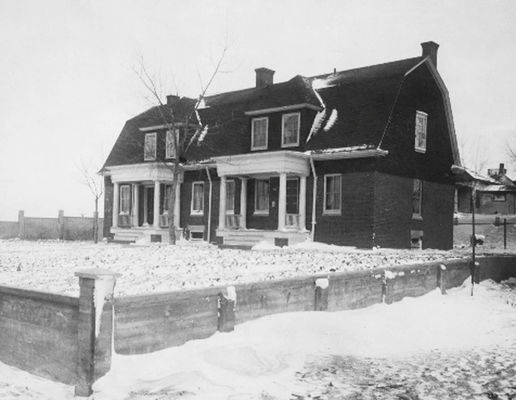 St. Joseph passes on Coast Guard house